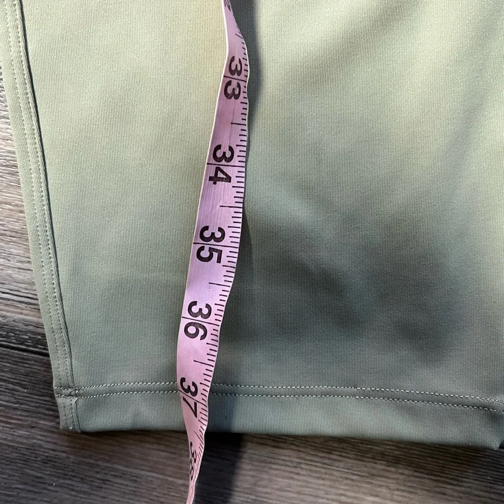 Lululemon Very Cute‎ Light Green Pants- 8